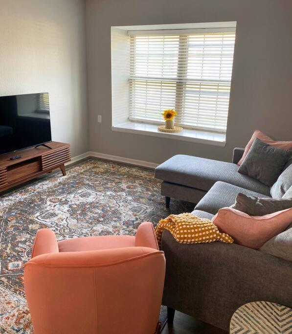 The Delores - 2 Bedroom Apt In Quilt Town, Usa Hamilton Esterno foto