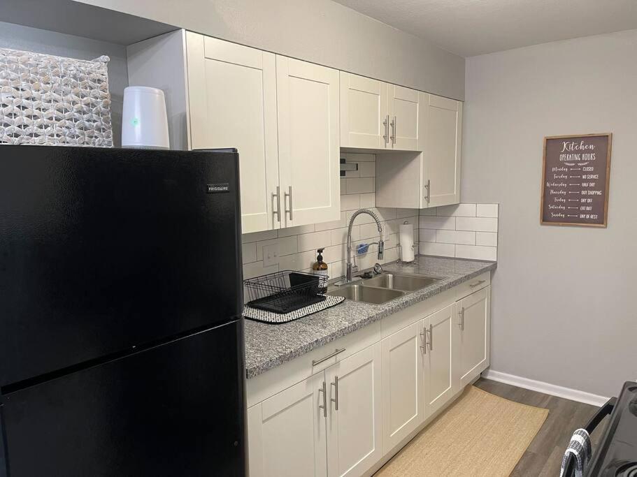 The Delores - 2 Bedroom Apt In Quilt Town, Usa Hamilton Esterno foto